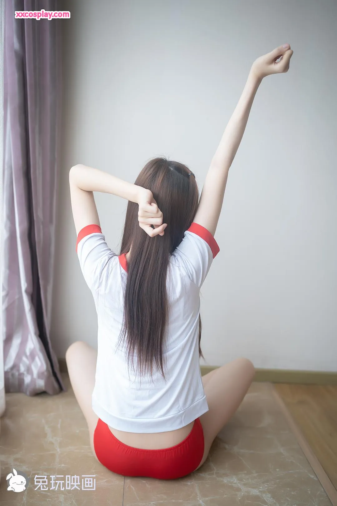 兔玩映画 - 红色体操服